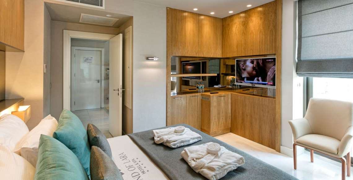 Grand Suit Room